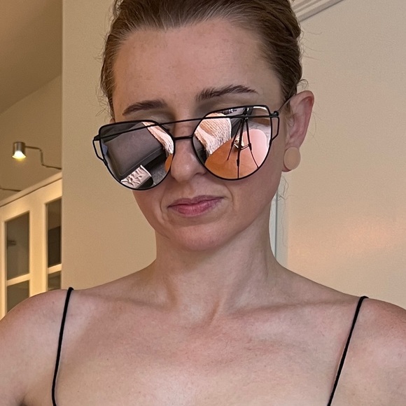 Fashion Oversized Sun Glasses Black Metal Frame Rose Tinted Lens - Picture 5 of 14